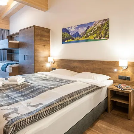 Alpenparks & Alpendorf