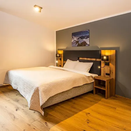 Hotel Alpenparks & Alpendorf *